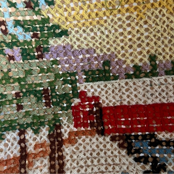 set of 3 hand embroidered basket wall mushroom, house, tree, flowers boho - Picture 5 of 7